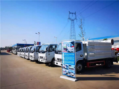 程力除雪裝備廠與精工環(huán)衛(wèi)專業(yè)廠聯(lián)合舉辦抑塵車產(chǎn)品推薦會(huì)