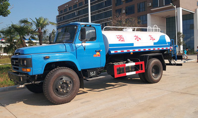 國(guó)產(chǎn)灑水車選購(gòu)指南 聚焦尖頭灑水車、東風(fēng)單橋?yàn)⑺嚺c廠家報(bào)價(jià)